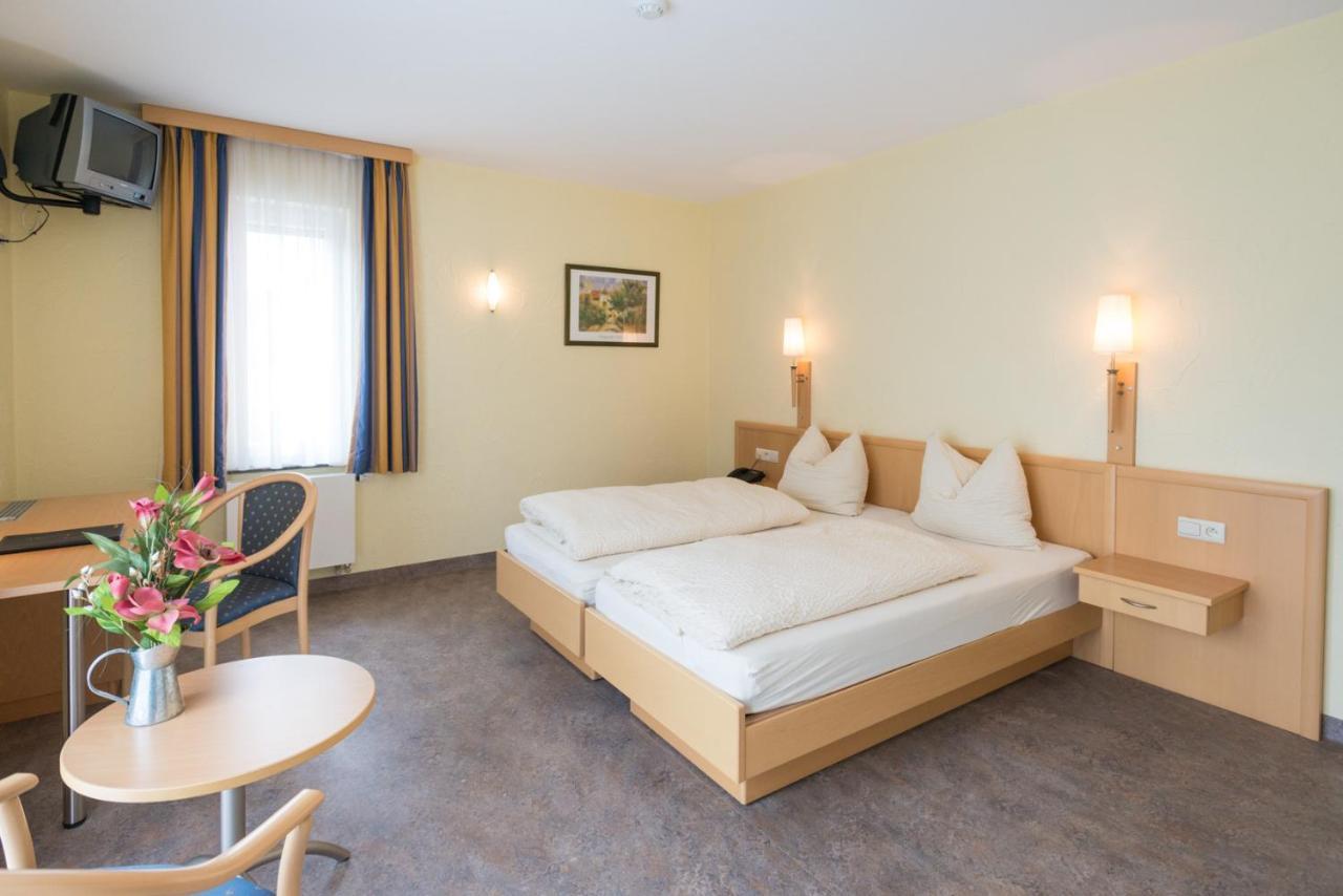 Hotel Burg Hof Esterno foto